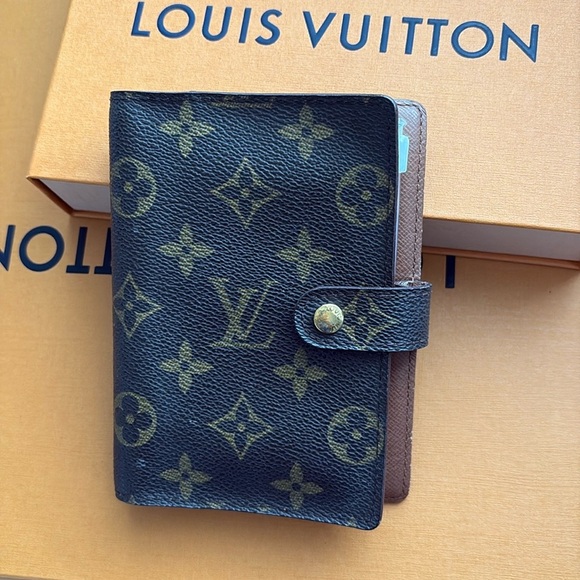 Louis Vuitton Monogram PM Small Ring Agenda Cover CA0918 - Picture 15 of 16